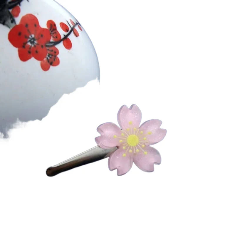 April Is Your Lie Sakura Hair Clip Anime Cosplay Props Two-Dimeonal Virtual Object Kogure Kaede Hair Accessories
April Is Your Lie Sakura Hair Clip Anime Cosplay Props Two-Dimeonal Virtual Object Kogure Kaede Hair Accessories