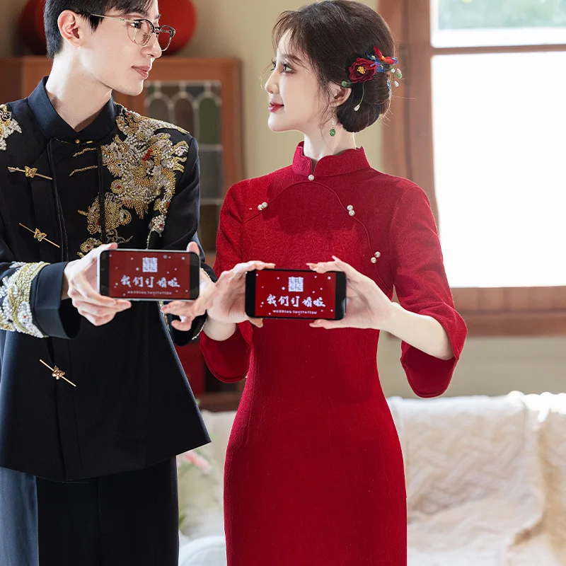 2024 New Chinese Style Red Engagement Cheongsam Toast Dress Bridal Wedding High-End Back-to-Door Banquet for Women
2024 New Chinese Style Red Engagement Cheongsam Toast Dress Bridal Wedding High-End Back-to-Door Banquet for Women