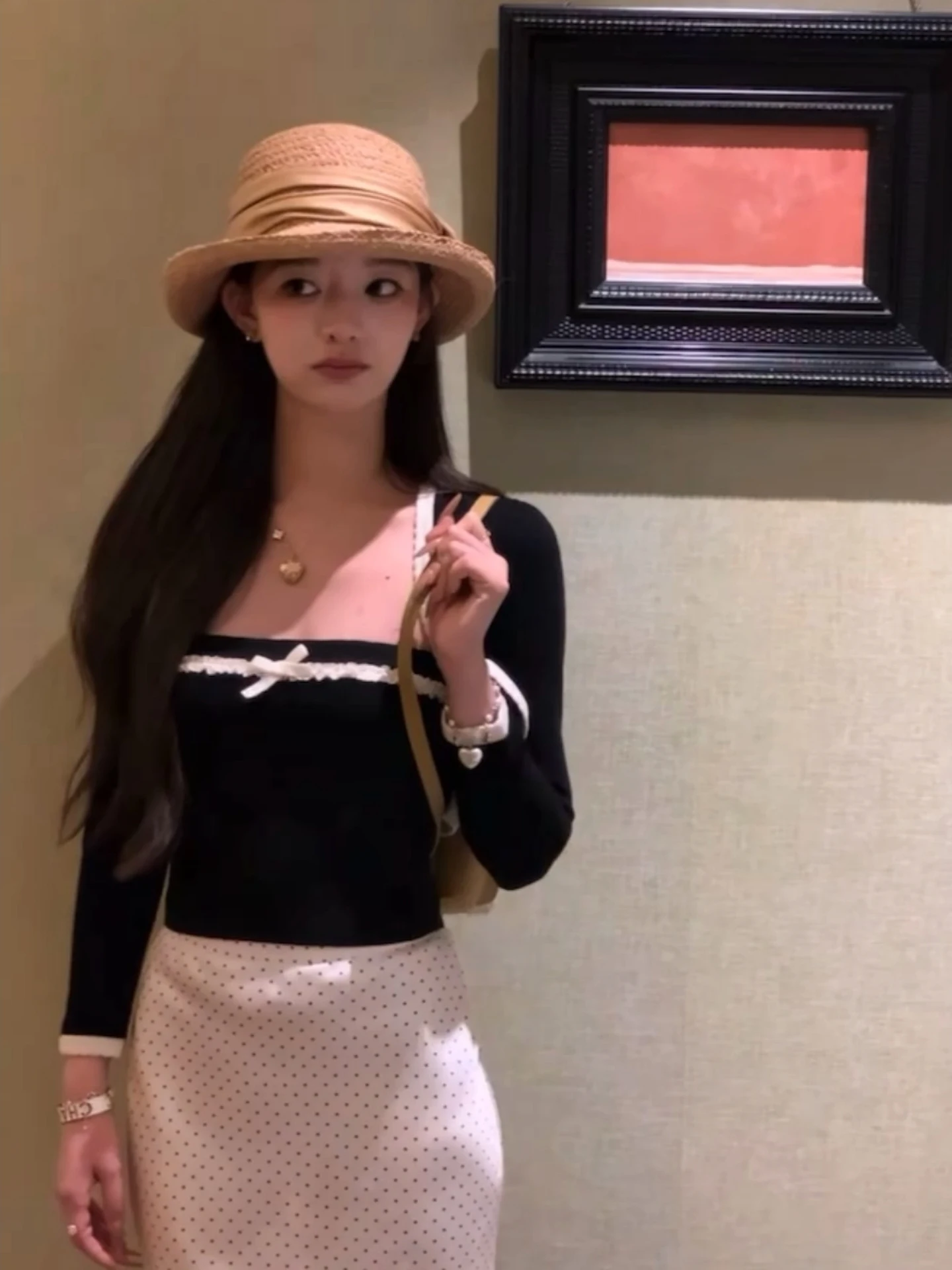 Elegant Black White Knitted Woolen Kimono Set with Lace Trim Wrap Style Korean Fashion New Arrival for Young Women
Elegant Black White Knitted Woolen Kimono Set with Lace Trim Wrap Style Korean Fashion New Arrival for Young Women