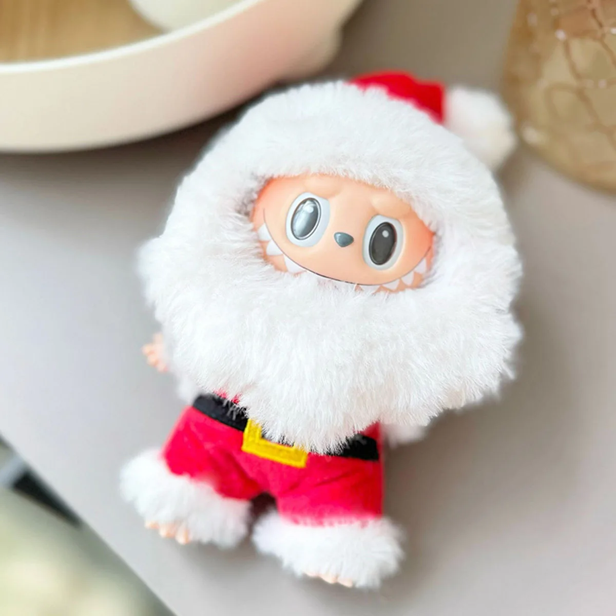 Одежда для плюшевой куклы (без куклы) — Новогодний костюм Санта-Клауса для 17-сантиметровой куклы Labubu, милый комплект для рождественского подарка
Одежда для плюшевой куклы (без куклы) — Новогодний костюм Санта-Клауса для 17-сантиметровой куклы Labubu, милый комплект для рождественского подарка