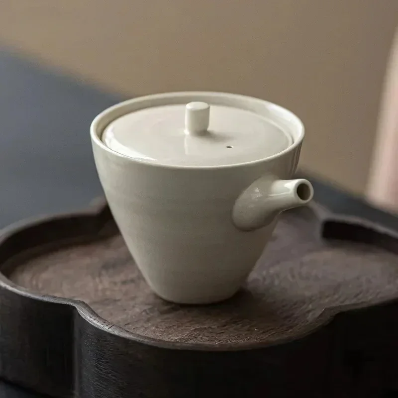 Japanese Style Grass Wood Gray Teapot Vintage Filter Single Pot Kung Fu Tea Set Hand Ceramic Pot Tea Kettle
Japanese Style Grass Wood Gray Teapot Vintage Filter Single Pot Kung Fu Tea Set Hand Ceramic Pot Tea Kettle