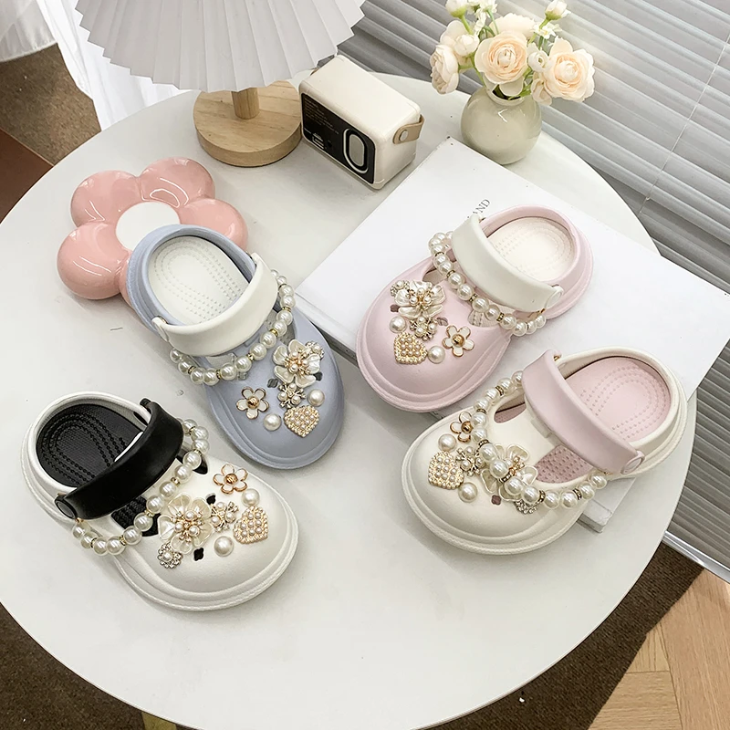 Toddlers Girls Summer Beach Slippers Beading Flower Children Princess Shoes Outdoor Non-slip EVA Causal Kids Bathroom Slippers
Toddlers Girls Summer Beach Slippers Beading Flower Children Princess Shoes Outdoor Non-slip EVA Causal Kids Bathroom Slippers