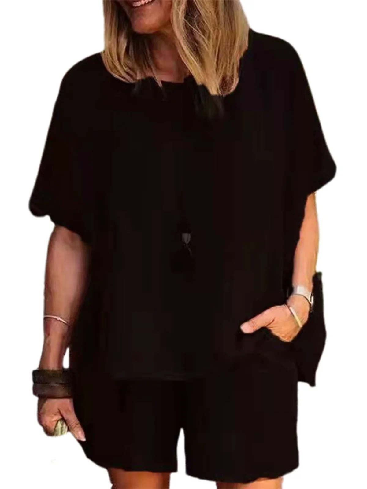 Color round Neck mid Sleeve Two Piece Set Shorts Casual Sportswear Polyester Fabric Short Pants for Women 25-35 Years Old
Color round Neck mid Sleeve Two Piece Set Shorts Casual Sportswear Polyester Fabric Short Pants for Women 25-35 Years Old