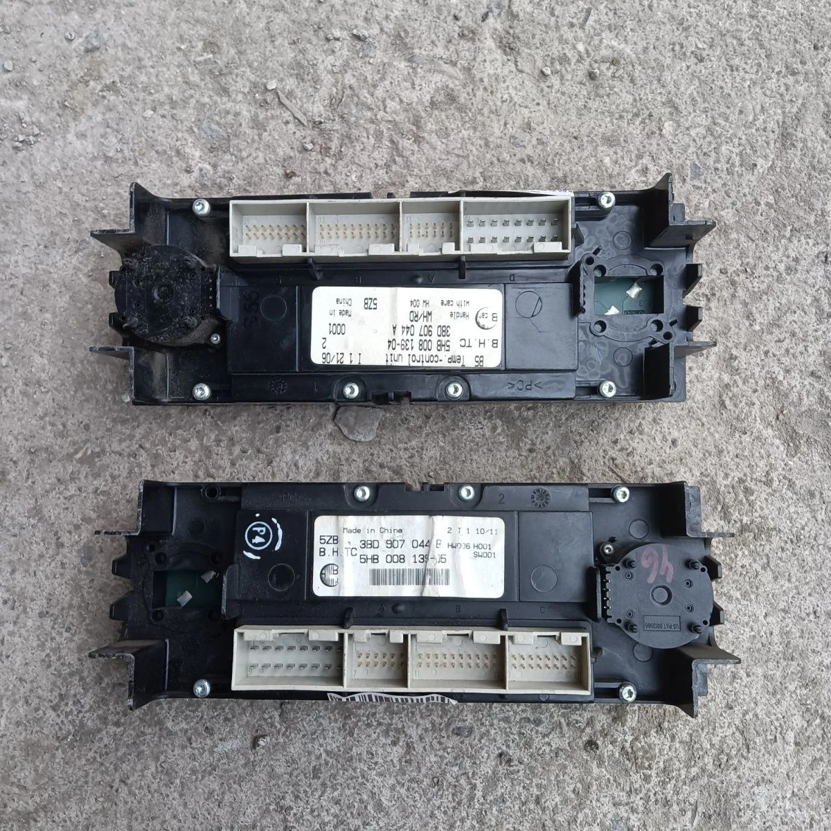 For VW Golf 4 Bora MK4 Passat B5 Car Original Dismount Used Automatic A/C Heater Climate Control Panel Unit Switch
For VW Golf 4 Bora MK4 Passat B5 Car Original Dismount Used Automatic A/C Heater Climate Control Panel Unit Switch