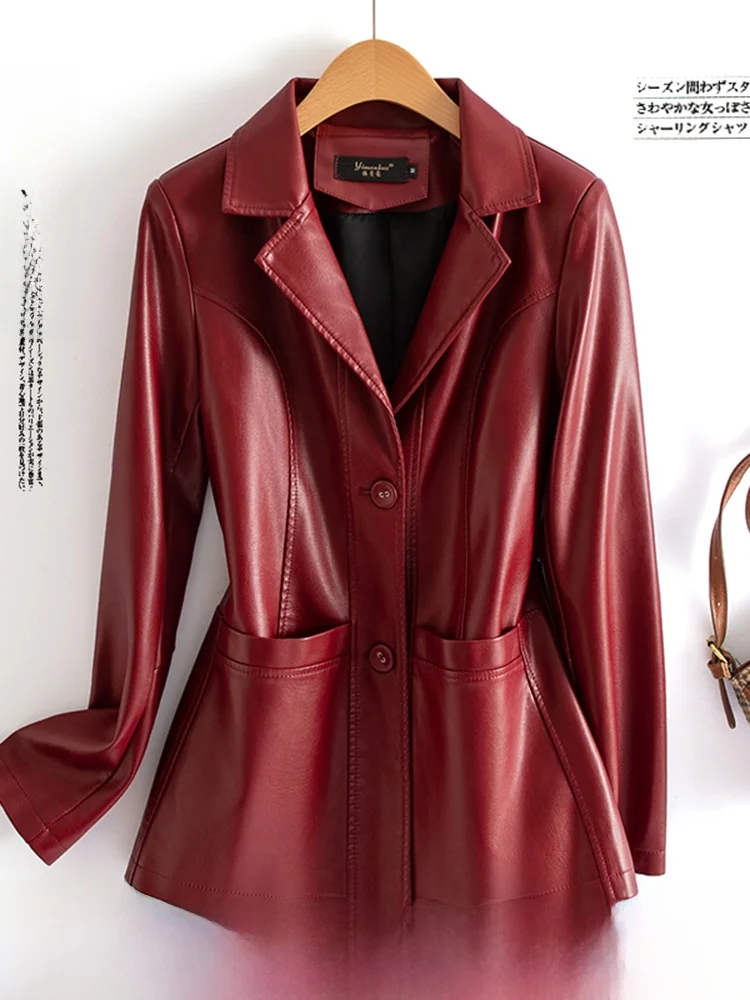 Новая модная женская кожаная куртка из овчины с отложным воротником, весна-осень 2025, из натуральной кожи
Новая модная женская кожаная куртка из овчины с отложным воротником, весна-осень 2025, из натуральной кожи