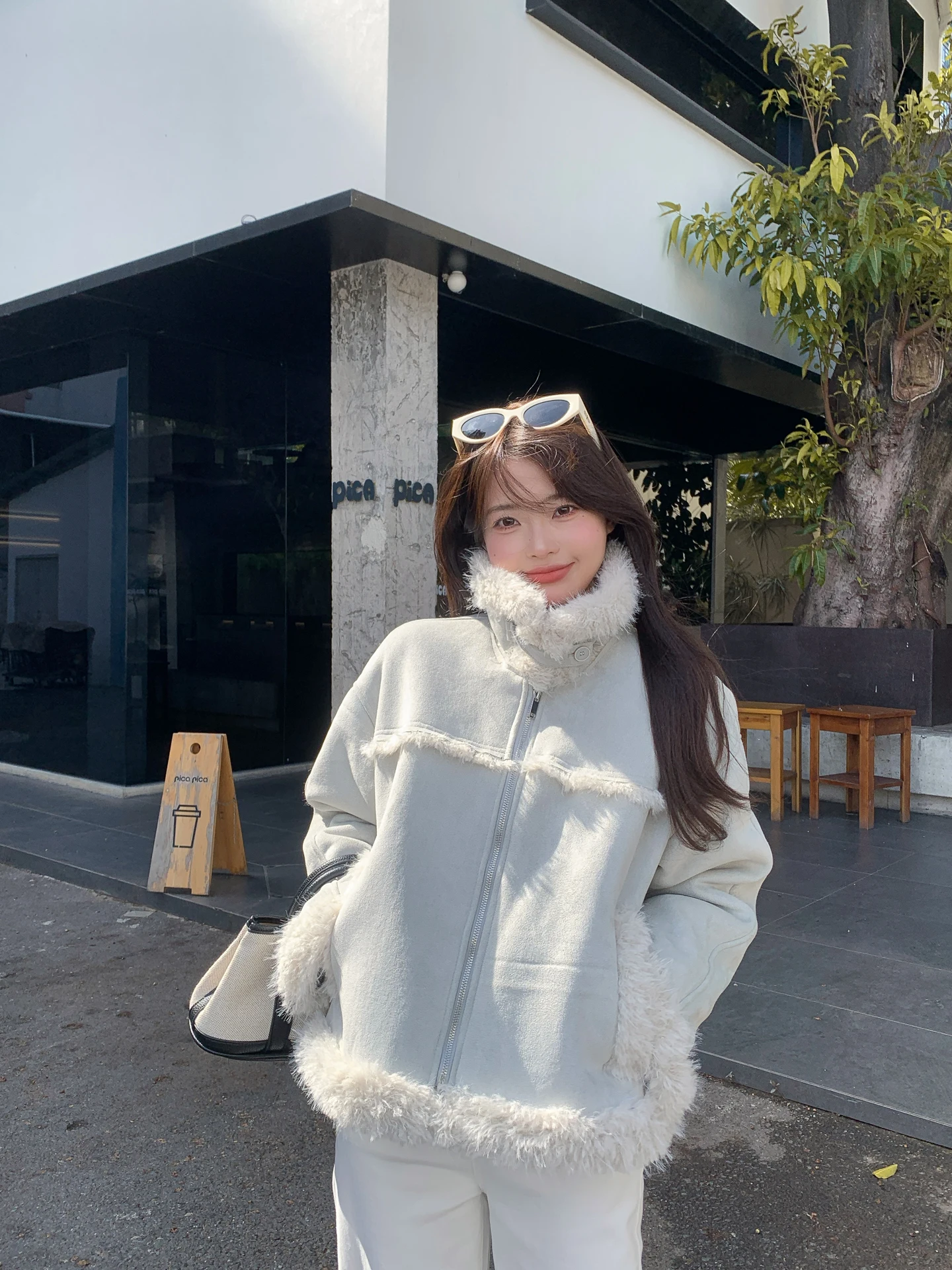 Ladies' Thiened Fce Lined Lamb Fur Suede High Collar Coat Korean Sle Warm ort Coat Loose Fit Slimming Winter Outerwear
Ladies' Thiened Fce Lined Lamb Fur Suede High Collar Coat Korean Sle Warm ort Coat Loose Fit Slimming Winter Outerwear