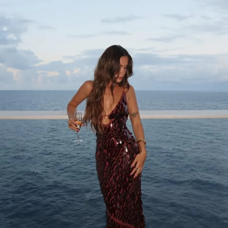 Fashion Sequin Long Party Dress Women Slip Hollow Out Sexy Shiny Backless Sleeveless Maxi Dresses Female Summer Lady Slim Robes
Fashion Sequin Long Party Dress Women Slip Hollow Out Sexy Shiny Backless Sleeveless Maxi Dresses Female Summer Lady Slim Robes