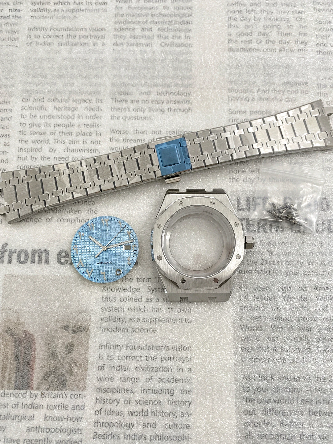 41MM Oak Case Strap Set Middle East Dial Sapphire Glass Suitable for NH35 Movement Modified Watch Accessories
41MM Oak Case Strap Set Middle East Dial Sapphire Glass Suitable for NH35 Movement Modified Watch Accessories