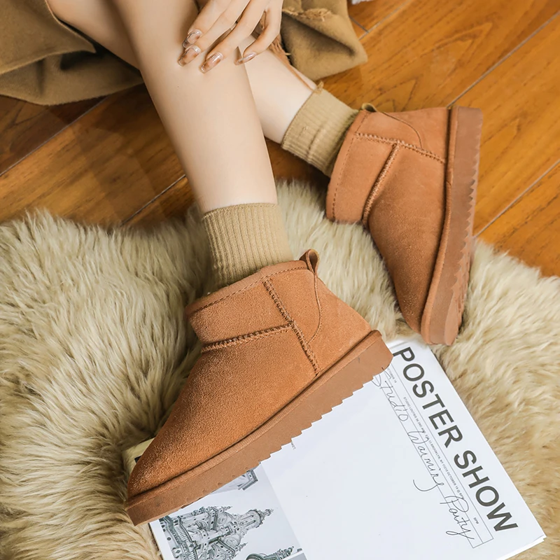 Winter New Style Short Thickened Anti-slip Women's Snow Boots Fur Leather Integrated MPPMCK Fashionable Comfortable Booties
Winter New Style Short Thickened Anti-slip Women's Snow Boots Fur Leather Integrated MPPMCK Fashionable Comfortable Booties