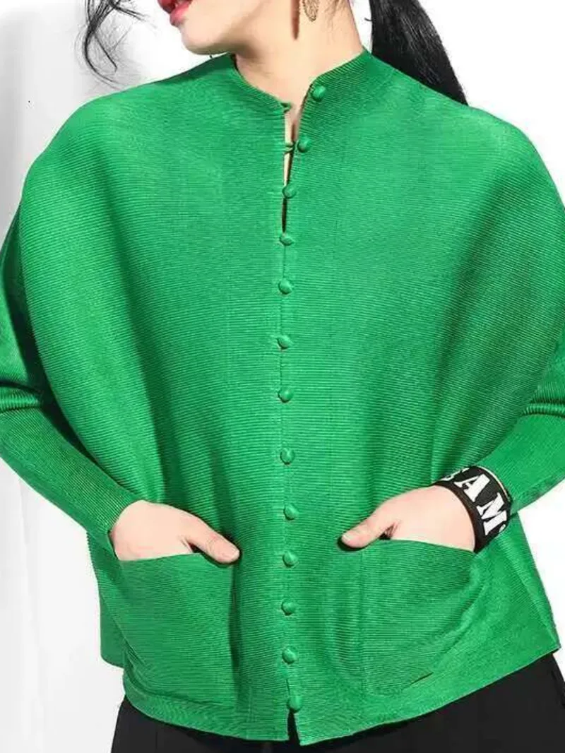 New 2025 Spring Pleated Clothing For Women Single-breasted Shirt Loose Pleated Sunscreen Blouse FA1C
New 2025 Spring Pleated Clothing For Women Single-breasted Shirt Loose Pleated Sunscreen Blouse FA1C