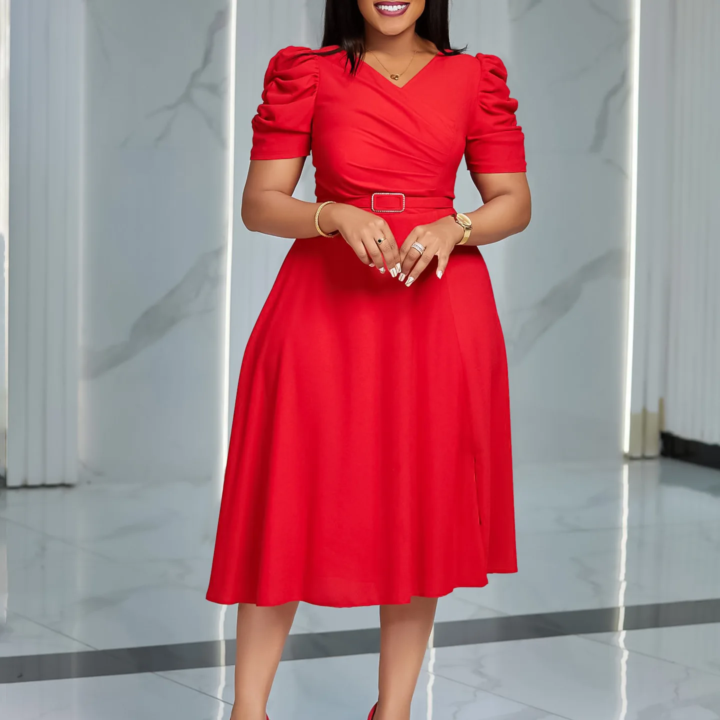 2025 Summer New Fashion Temperament Elegant V-neck Pleated Pendulum Dress Women's Clothing
2025 Summer New Fashion Temperament Elegant V-neck Pleated Pendulum Dress Women's Clothing