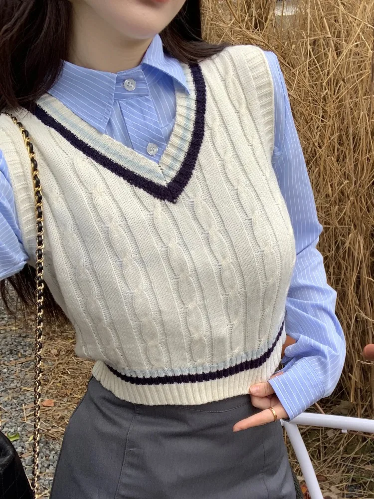 Knitted V-Neck Collar Tank Top Women's Outerwear Set College Style Autumn Fashion Color Block Ladies Vest Shirt
Knitted V-Neck Collar Tank Top Women's Outerwear Set College Style Autumn Fashion Color Block Ladies Vest Shirt