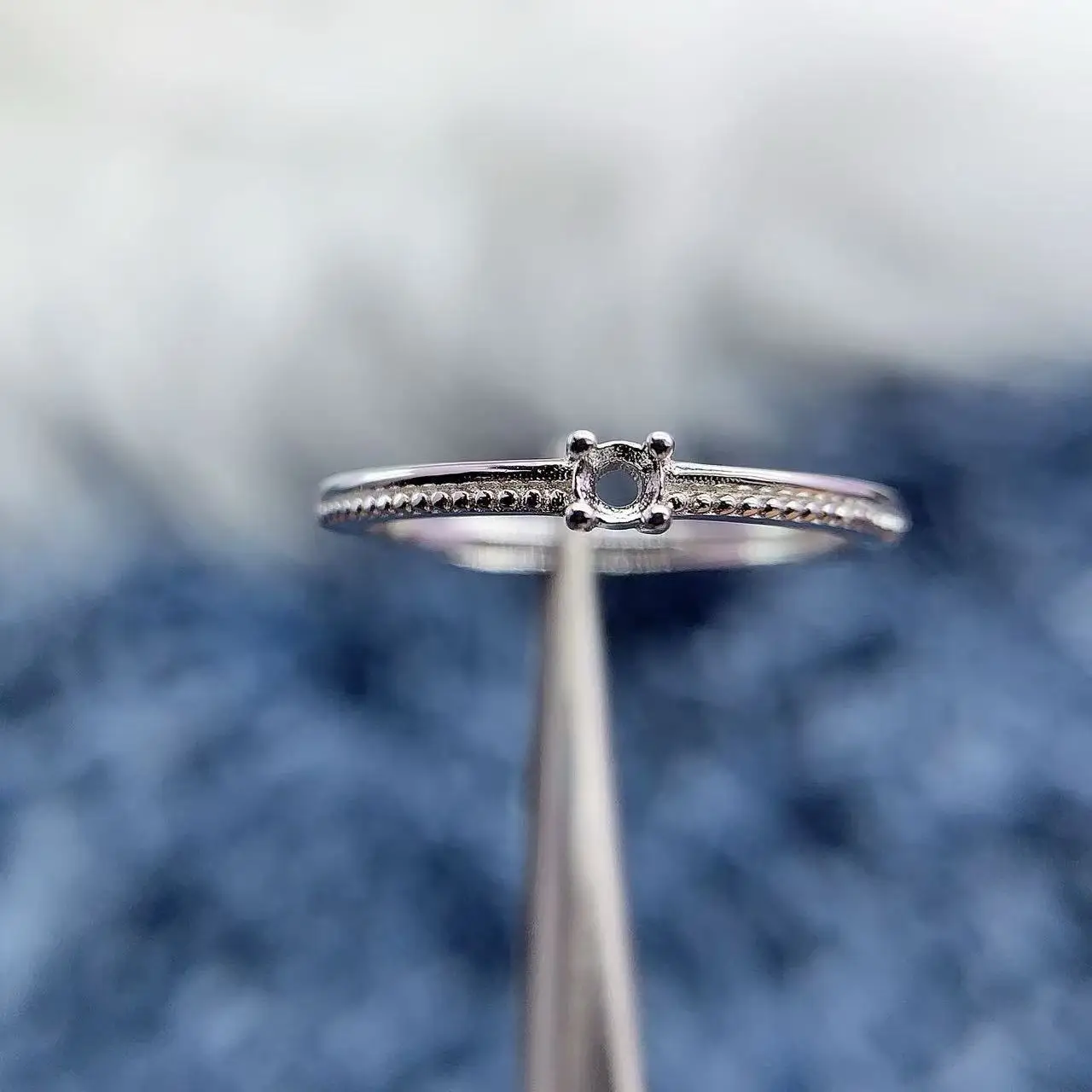MeiBaPJ Inlay Round 2.5*2.5mm Stone Womans Open Ring Settings DIY Gifts S925 Pure Silver Original Fine Charm Jewelry Wholesaler
MeiBaPJ Inlay Round 2.5*2.5mm Stone Womans Open Ring Settings DIY Gifts S925 Pure Silver Original Fine Charm Jewelry Wholesaler