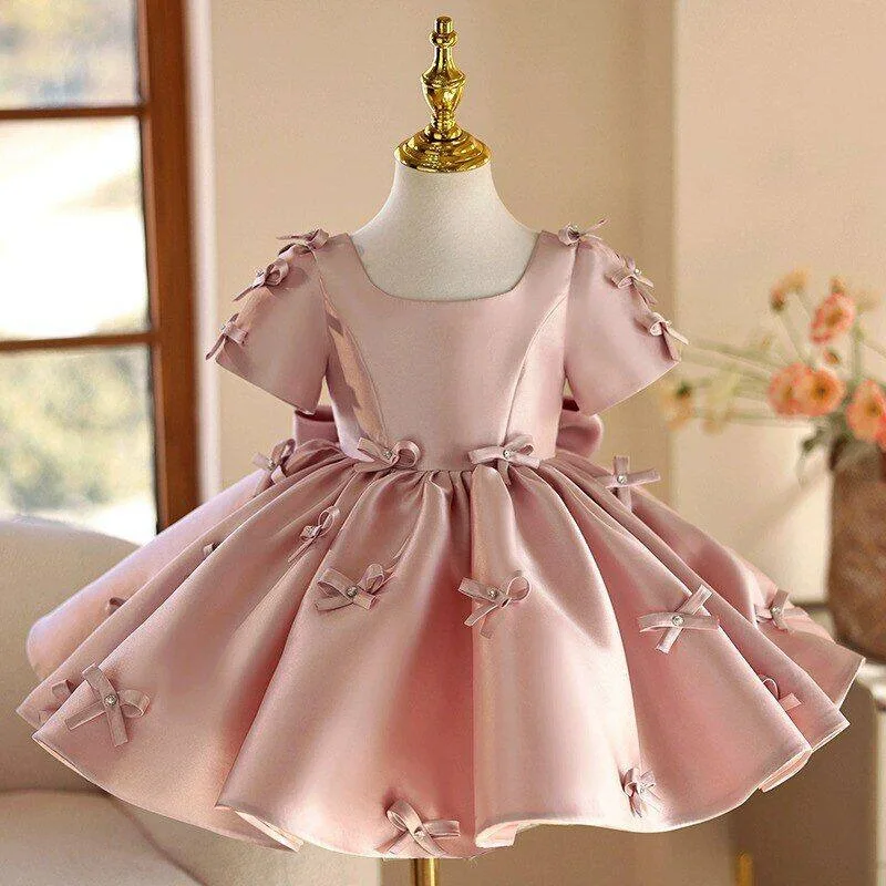 Pink Bow Birthday Girls Party Dress Host Performance Short Sleeve Flower Dress Kids Round Neck Sweet Princess Dress
Pink Bow Birthday Girls Party Dress Host Performance Short Sleeve Flower Dress Kids Round Neck Sweet Princess Dress
