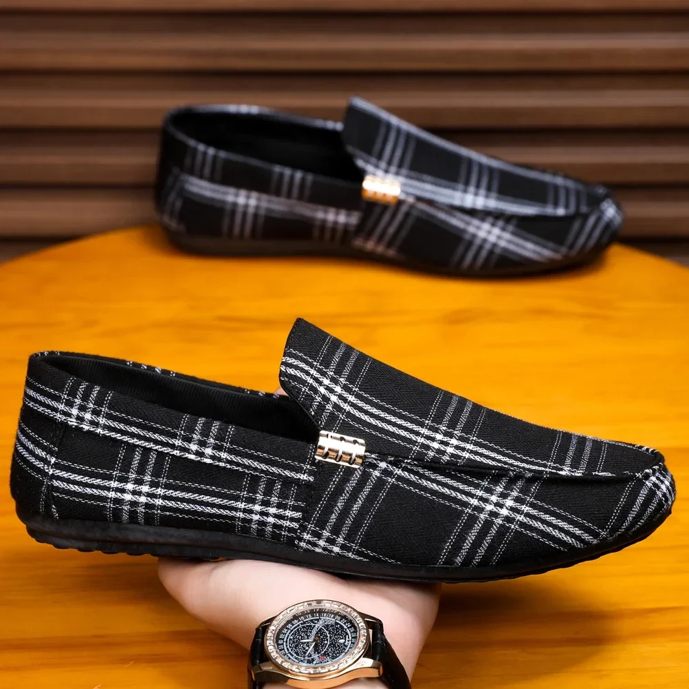 2025 Autumn/Winter Men's Black Trendy Casual Shoes Multi-functional Driving Soft Leather Shoes Casual Checkered Slip-On Loafers
2025 Autumn/Winter Men's Black Trendy Casual Shoes Multi-functional Driving Soft Leather Shoes Casual Checkered Slip-On Loafers