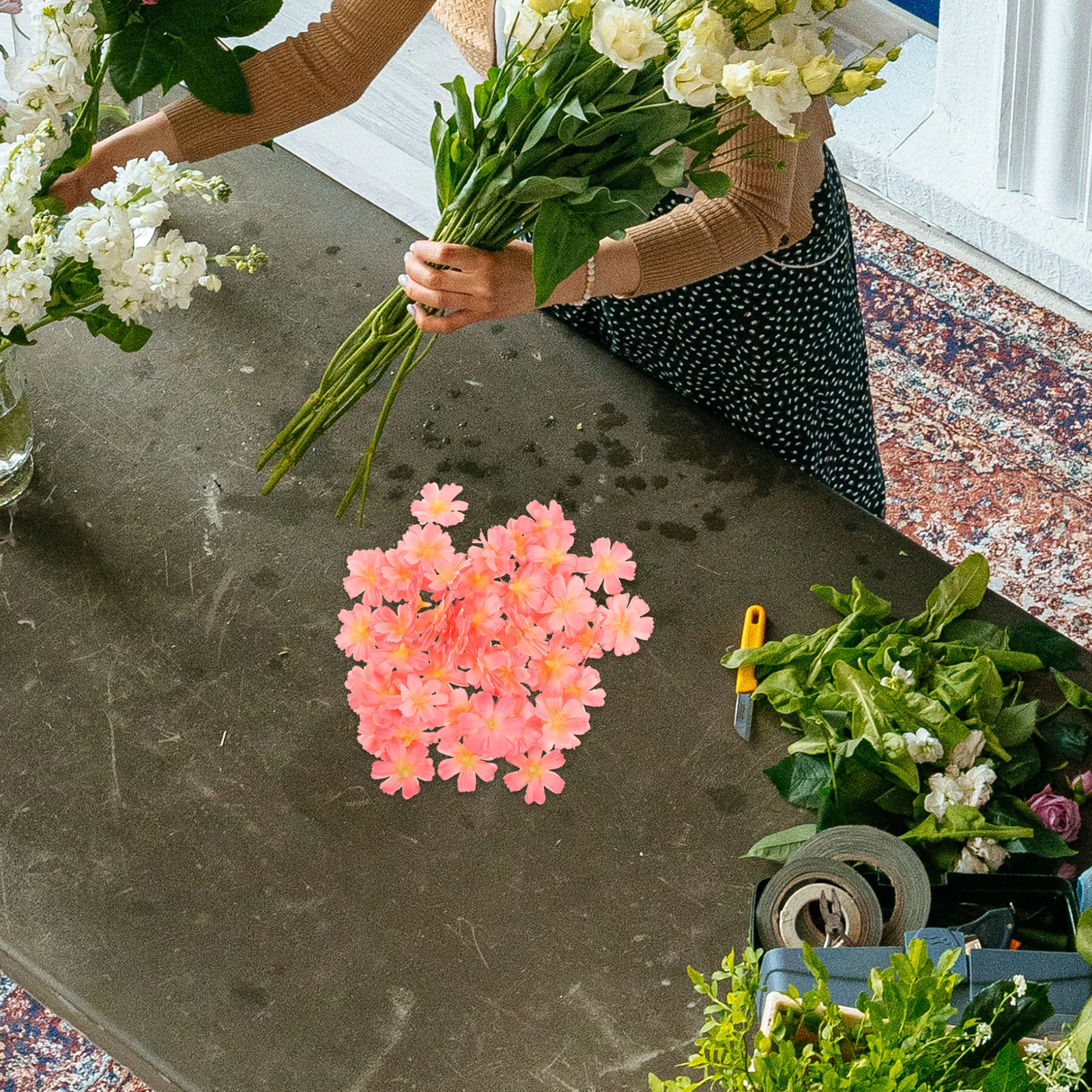 100 Pcs Artificial Flower Heads Faux Decorative Flowers for Wedding Craft Home Store Restaurant Decor
100 Pcs Artificial Flower Heads Faux Decorative Flowers for Wedding Craft Home Store Restaurant Decor