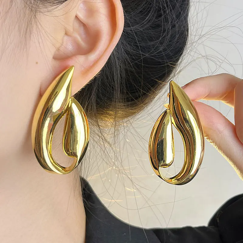 XIALUOKE European American Style Retro Pointed Earrings For Women Personality Geometric Metal Unique Earrings Party Jewelry
XIALUOKE European American Style Retro Pointed Earrings For Women Personality Geometric Metal Unique Earrings Party Jewelry