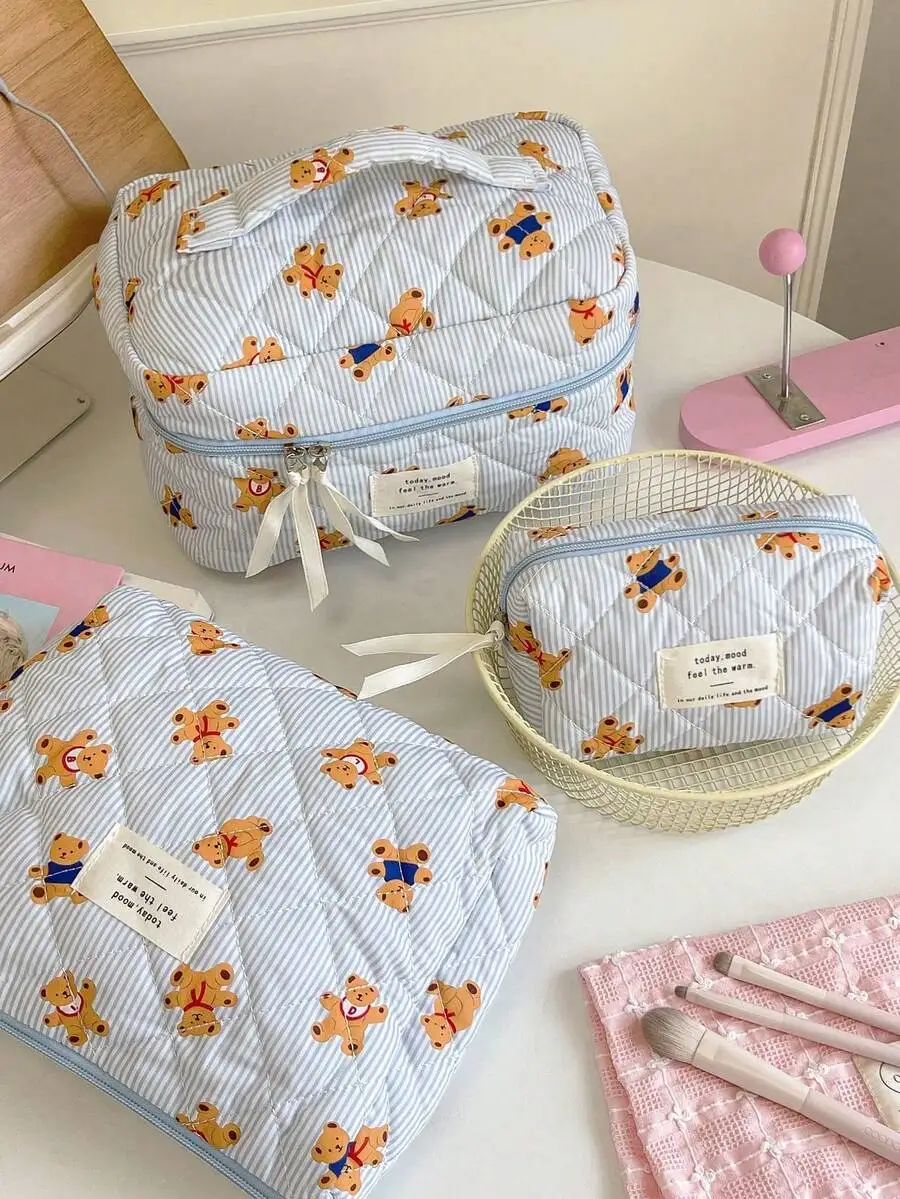 Quilted Blue Striped Bear Pattern Travel Makeup Bag Portable Zipper Cosmetic Pouch For Women
Quilted Blue Striped Bear Pattern Travel Makeup Bag Portable Zipper Cosmetic Pouch For Women