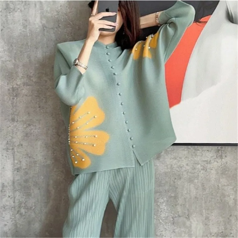 New Fashion Cardigan Summer Women Spring And Summer O-Neck Temperament Casual Loose Beaded Bat Sleeve Print Shirt Female T1338
New Fashion Cardigan Summer Women Spring And Summer O-Neck Temperament Casual Loose Beaded Bat Sleeve Print Shirt Female T1338