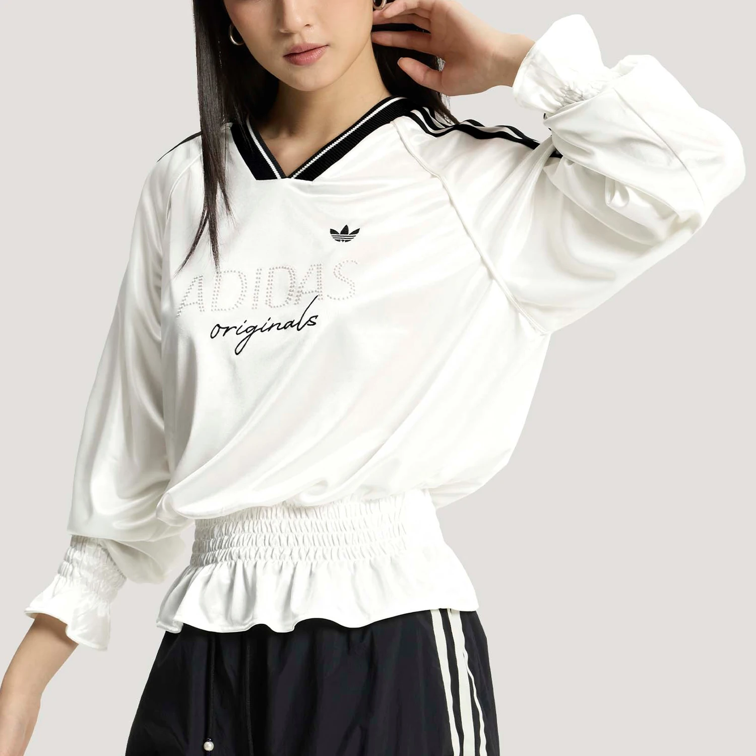 Adidas Authentic Three Leaves Women's Fashion Casual Drawstring Knit T-Shirt KS2879
Adidas Authentic Three Leaves Women's Fashion Casual Drawstring Knit T-Shirt KS2879