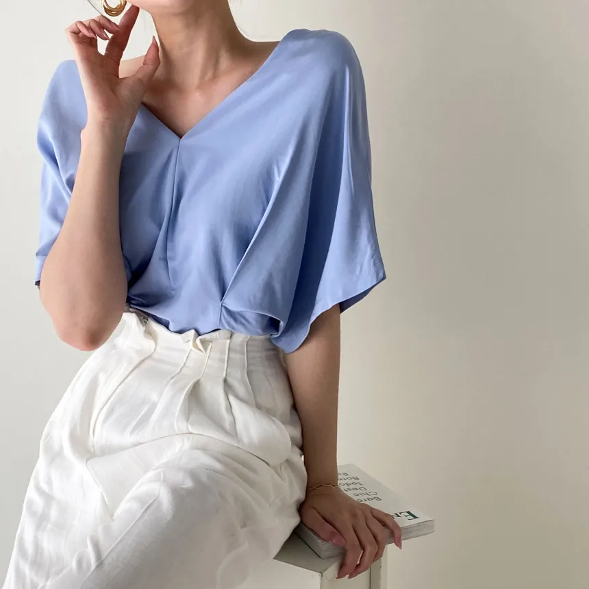 Korean Sle Summer New V-ne Faion Pleated Design ort Sve irt Women's Slim Fit Polyester Fiber Commute Sle Pure ... 
Korean Sle Summer New V-ne Faion Pleated Design ort Sve irt Women's Slim Fit Polyester Fiber Commute Sle Pure ...