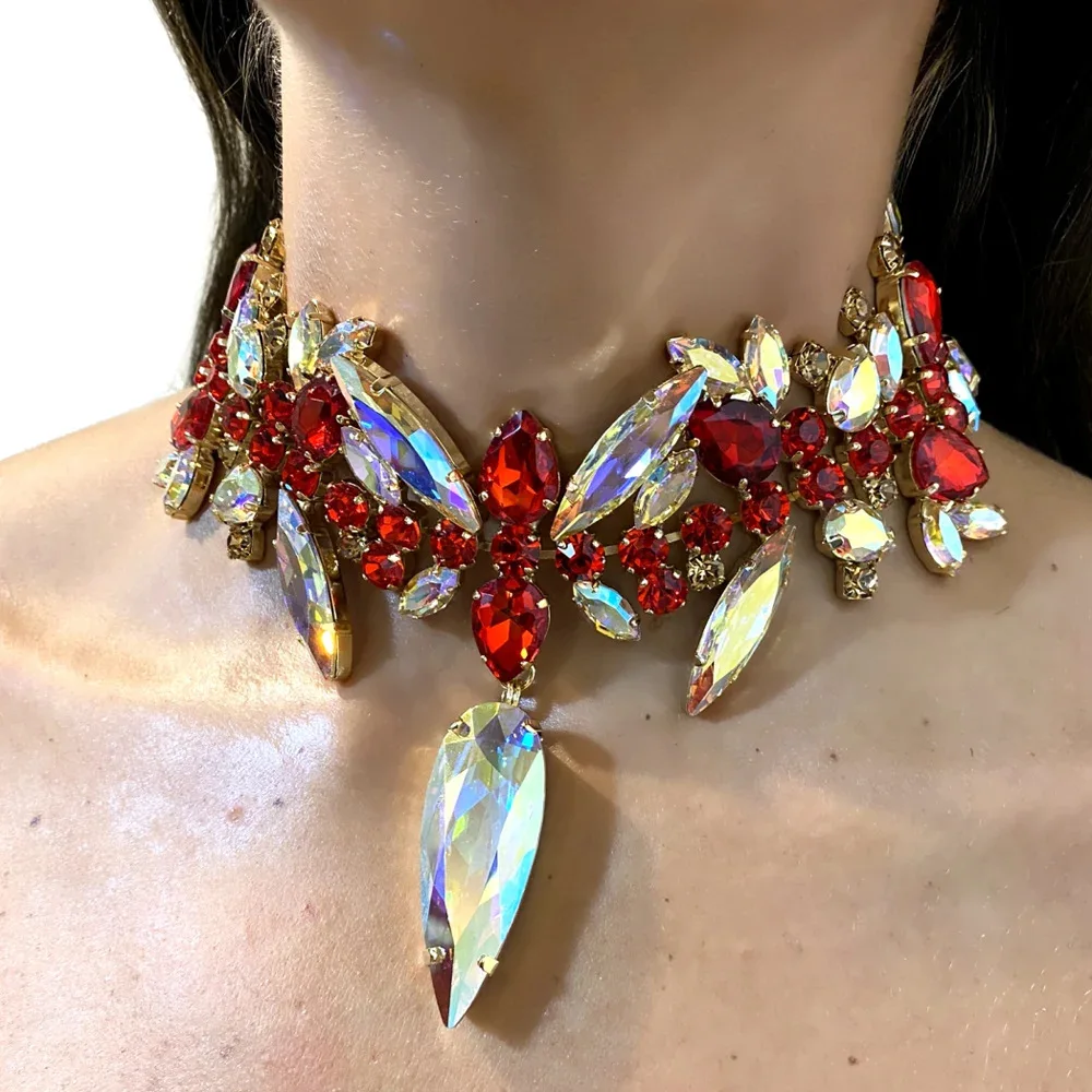 Изысканное сверкающее красное ожерелье со стразами для женщин, геометрические аксессуары, подарок, роскошное колье для банкета, вечеринки, ювелирные изделия
Изысканное сверкающее красное ожерелье со стразами для женщин, геометрические аксессуары, подарок, роскошное колье для банкета, вечеринки, ювелирные изделия