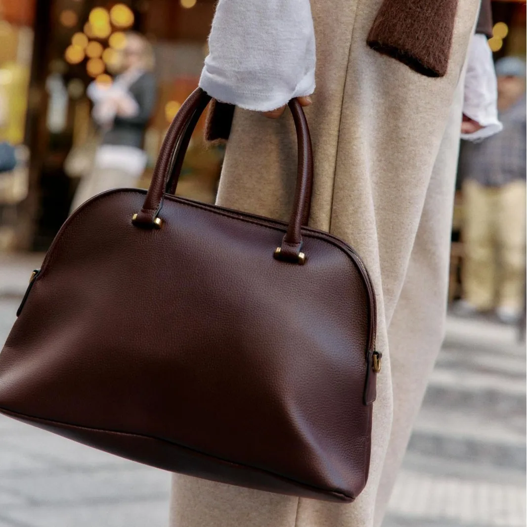 Модная женская дизайнерская сумка с верхней ручкой из мягкой искусственной кожи, сумка-клатч через плечо, высококачественная сумка-кроссбоди
Модная женская дизайнерская сумка с верхней ручкой из мягкой искусственной кожи, сумка-клатч через плечо, высококачественная сумка-кроссбоди