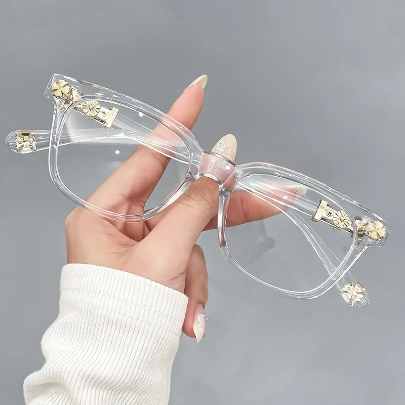 Ultra-light High-Quality Blue Light Blocking Trendy and Versatile Square Frame Computer Unisex Anti-Radiation Daily Eyewear F114
Ultra-light High-Quality Blue Light Blocking Trendy and Versatile Square Frame Computer Unisex Anti-Radiation Daily Eyewear F114