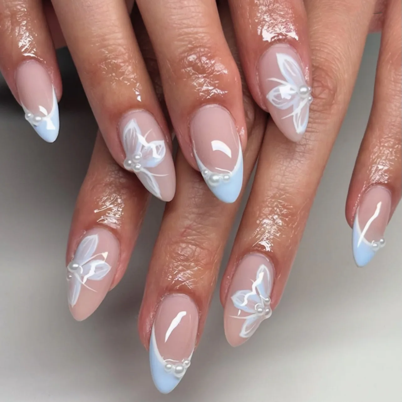 24Pcs Almond Blue French Press On nails 3D Pearl Flower Medium Length False Nails Full Cover Artificial Acrylic Fake Nails Tips
24Pcs Almond Blue French Press On nails 3D Pearl Flower Medium Length False Nails Full Cover Artificial Acrylic Fake Nails Tips