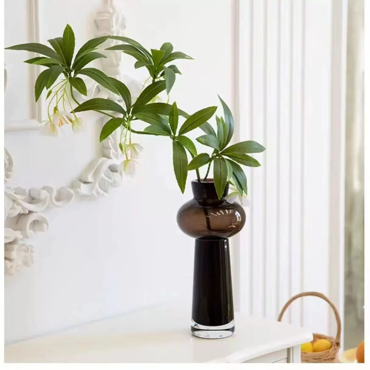 HYS antique glass vase high-quality living room flower arrangement, desktop entrance decorative flower utensil
HYS antique glass vase high-quality living room flower arrangement, desktop entrance decorative flower utensil