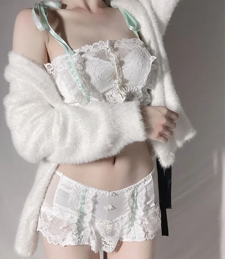 Wriufred Retro lace front buckle flower bra with panty set no steel ring girl comfortable lingerie set women bralette
Wriufred Retro lace front buckle flower bra with panty set no steel ring girl comfortable lingerie set women bralette