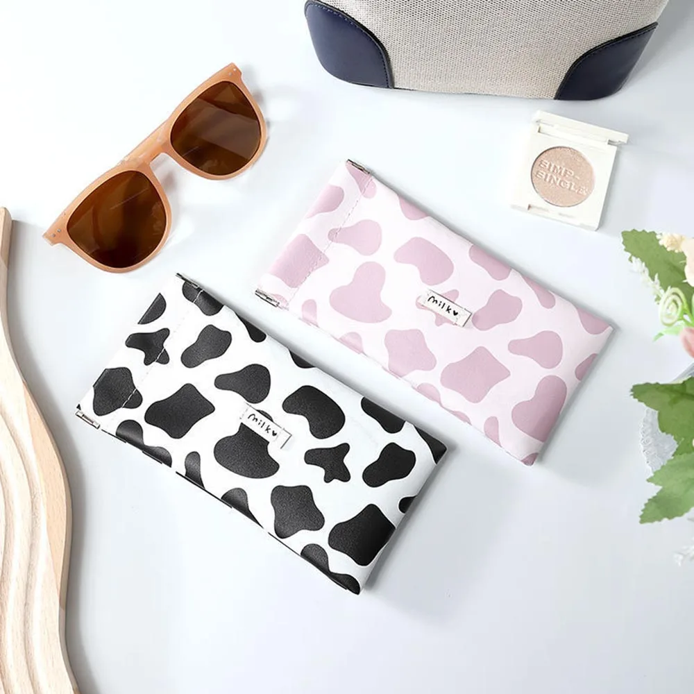 Eyewear Case Large Capacity Sunglasses Protective Cover Pu Leather Glasses Bag High Quality Eyeglass Bag For Travel Data Cable
Eyewear Case Large Capacity Sunglasses Protective Cover Pu Leather Glasses Bag High Quality Eyeglass Bag For Travel Data Cable