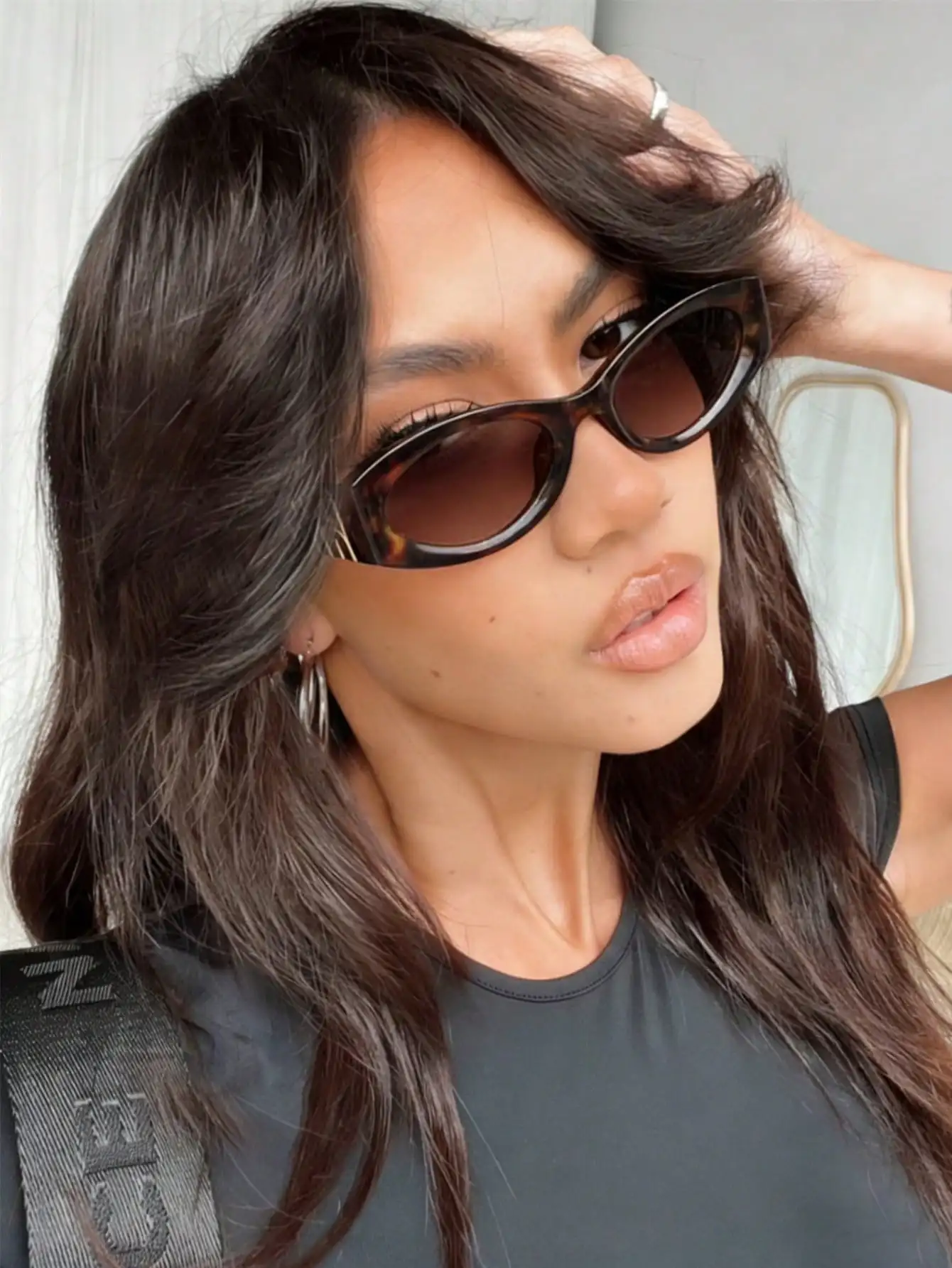 1 Pair Oval Fashionable Vintage Casual Fashion Glasses For Women, Popular On Social Media
1 Pair Oval Fashionable Vintage Casual Fashion Glasses For Women, Popular On Social Media