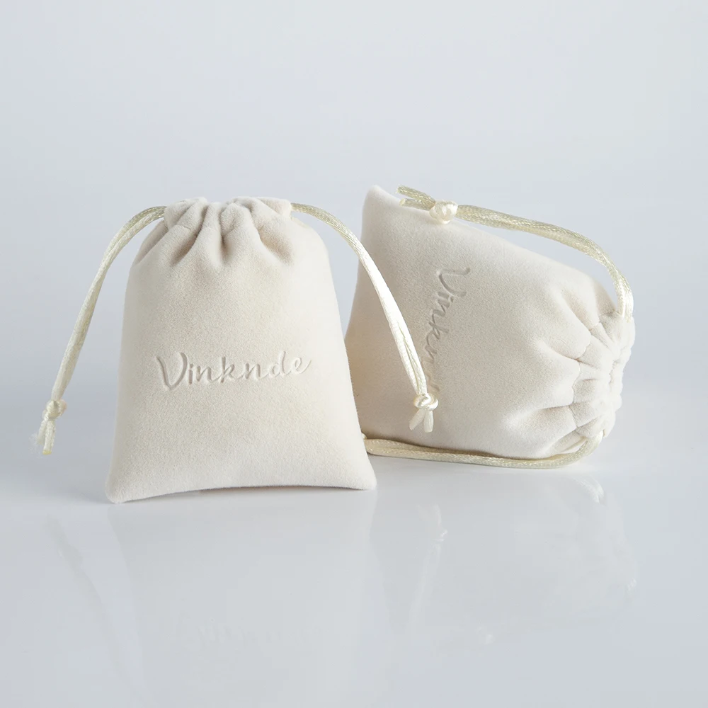 100pcs Beige Velvet Packaging Bag Custom Logo Wedding Drawstring Gift Pouches Earrings Rings Necklace Bracelet Jewelry Bags
100pcs Beige Velvet Packaging Bag Custom Logo Wedding Drawstring Gift Pouches Earrings Rings Necklace Bracelet Jewelry Bags