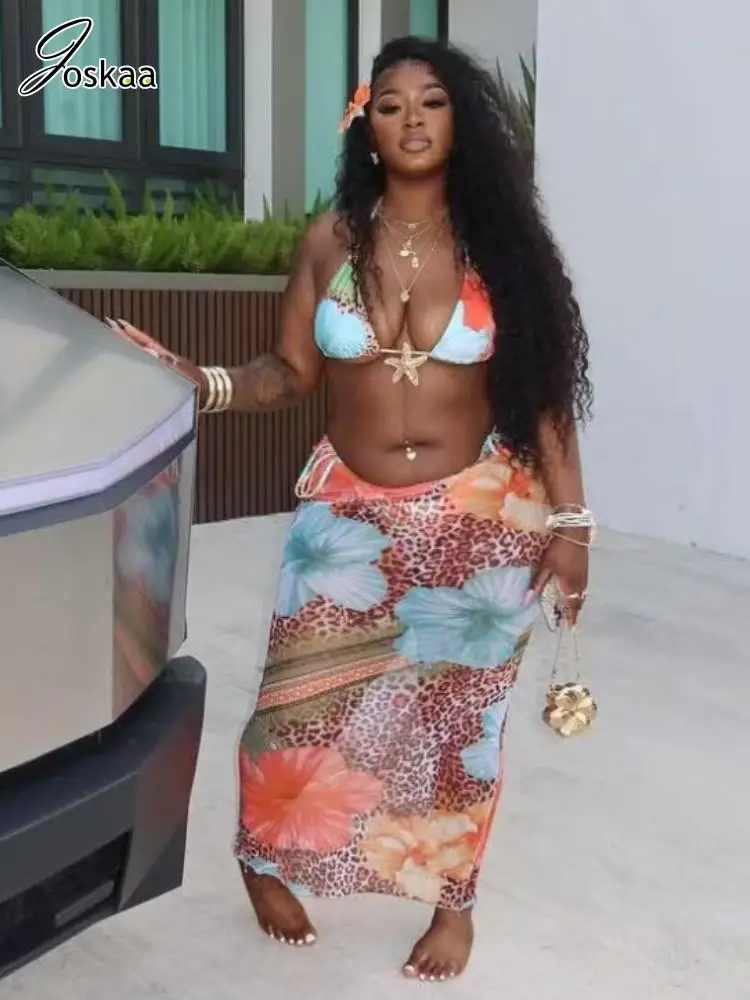 Joskaa 2025 Summer Women's Sexy Bikini 3 Piece Set Floral Print Crop Top+Briefs+Maxi Skirt Matching Vacation Beach Outfits
Joskaa 2025 Summer Women's Sexy Bikini 3 Piece Set Floral Print Crop Top+Briefs+Maxi Skirt Matching Vacation Beach Outfits
