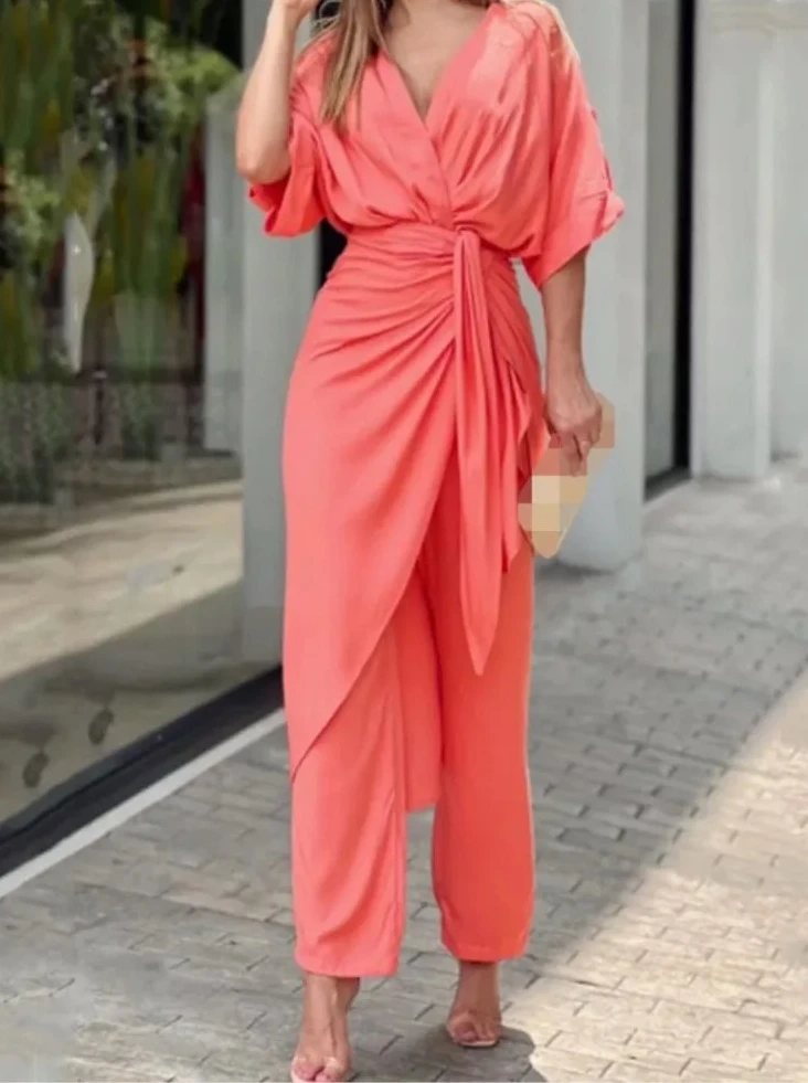 Весенне-летний новый женский модный однотонный повседневный комплект прямых брюк с рукавами «летучая мышь» и пять четвертей
Весенне-летний новый женский модный однотонный повседневный комплект прямых брюк с рукавами «летучая мышь» и пять четвертей