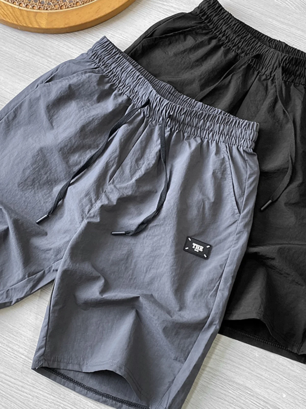 Fast-Drying Breathable Summer Men's Fashion Elastic Waist Casual Shorts Versatile Loose Fit Five-Quarter Length Youthful Style
Fast-Drying Breathable Summer Men's Fashion Elastic Waist Casual Shorts Versatile Loose Fit Five-Quarter Length Youthful Style