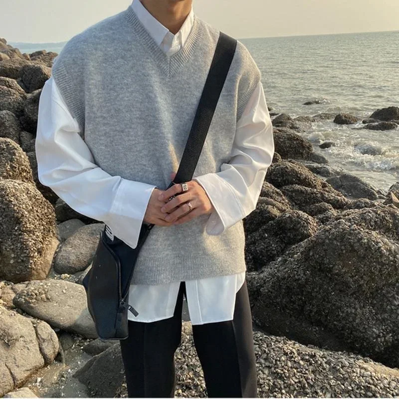 Men's Sweater Vest Spring Sleeveless Loose Solid Color Simple V Neck Sweater Men Korean Fashion Harajuku Pullover Vest
Men's Sweater Vest Spring Sleeveless Loose Solid Color Simple V Neck Sweater Men Korean Fashion Harajuku Pullover Vest