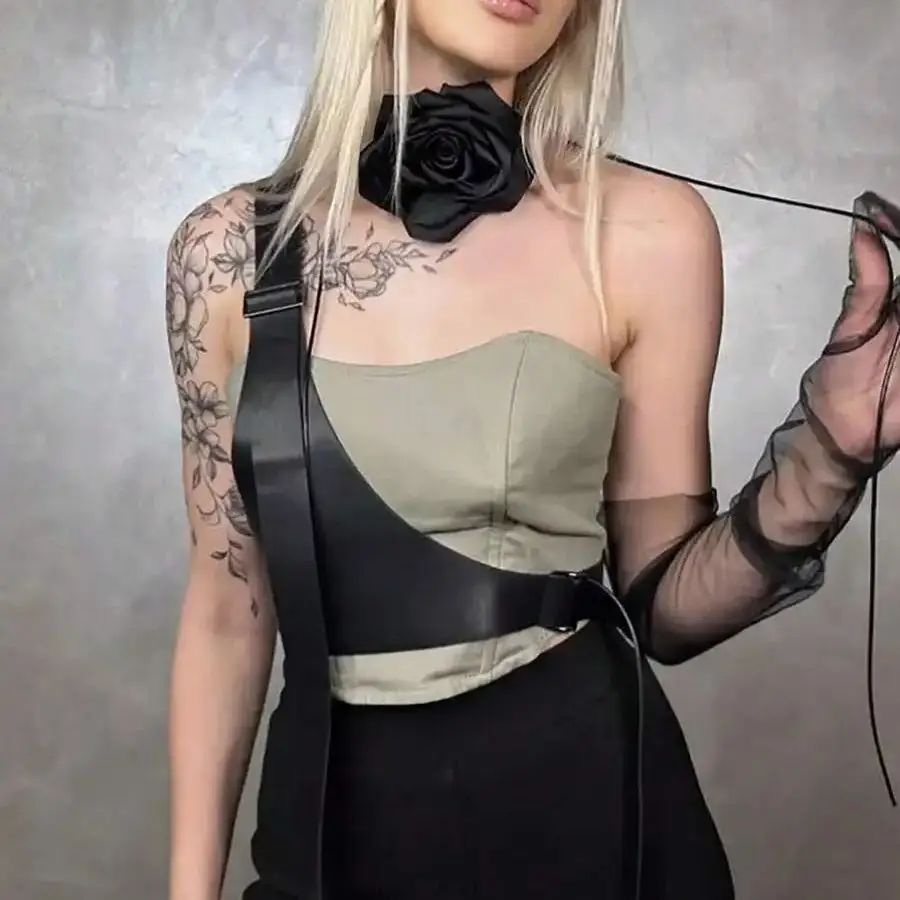 1pc Women's Pu Leather Shoulder Strap With Fashionable Decorative Belt Sexy Crop Top With Leather Texture And Accessory Harness
1pc Women's Pu Leather Shoulder Strap With Fashionable Decorative Belt Sexy Crop Top With Leather Texture And Accessory Harness