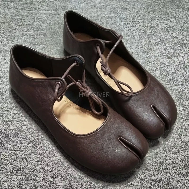 Fashion Split toe Leather Women Ballet Flats Comfortable Soft Sole Mary Janes Tabi Walking Loafers Casual Outdoor Girls Shoes
Fashion Split toe Leather Women Ballet Flats Comfortable Soft Sole Mary Janes Tabi Walking Loafers Casual Outdoor Girls Shoes