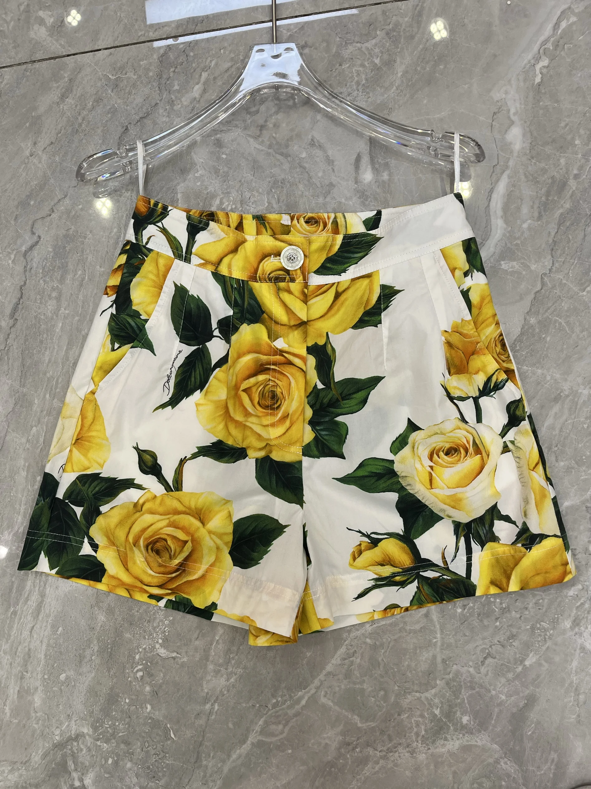 Faionable Cotton Print Yellow Rose ort Top Bot Set Elastied One-oulder Summer Outfit for Women Student orm
Faionable Cotton Print Yellow Rose ort Top Bot Set Elastied One-oulder Summer Outfit for Women Student orm