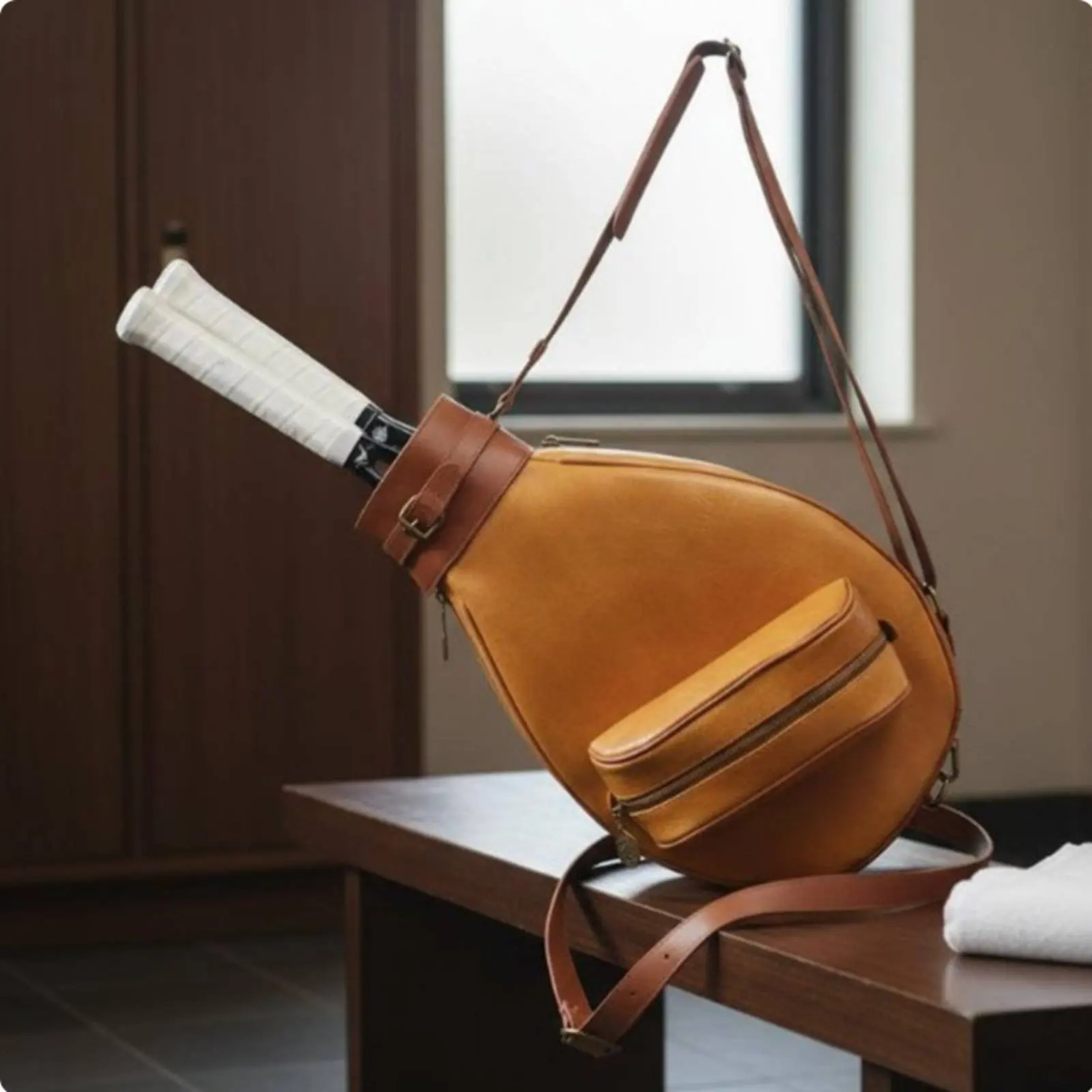 Single Shoulder Racket Bag Fashionable Design Vintage Design Racket Sport Bag Sports Accessory for Women
Single Shoulder Racket Bag Fashionable Design Vintage Design Racket Sport Bag Sports Accessory for Women