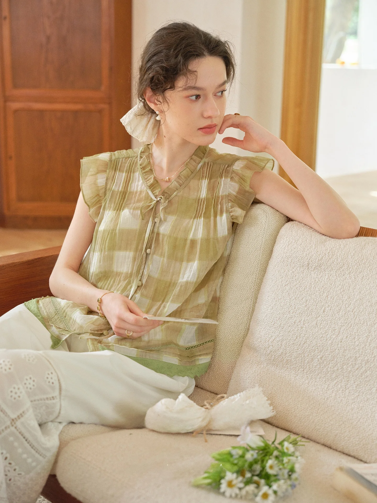 SimpleRetro Retro Contrast Color Plaid Vest Shirt Women's Small Flying Sleeve Slimming Top French Style Loose Fit Summer Fashion
SimpleRetro Retro Contrast Color Plaid Vest Shirt Women's Small Flying Sleeve Slimming Top French Style Loose Fit Summer Fashion