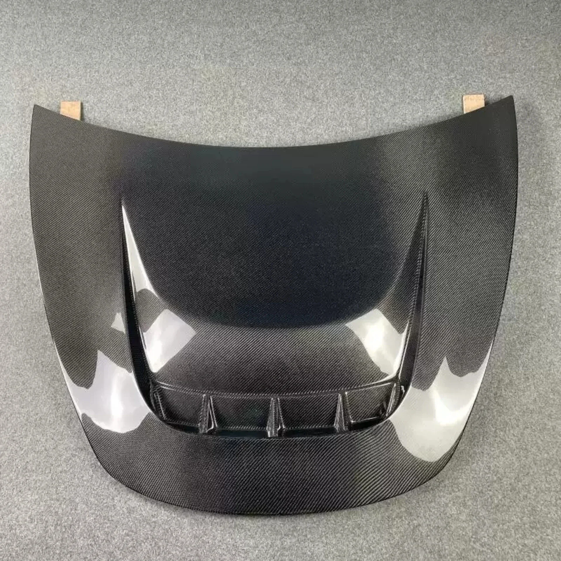 Carbon Fiber Hood Bonnet Resin Engine Cover for Tesla Model 3 Modified R Style Car Accessories
Carbon Fiber Hood Bonnet Resin Engine Cover for Tesla Model 3 Modified R Style Car Accessories