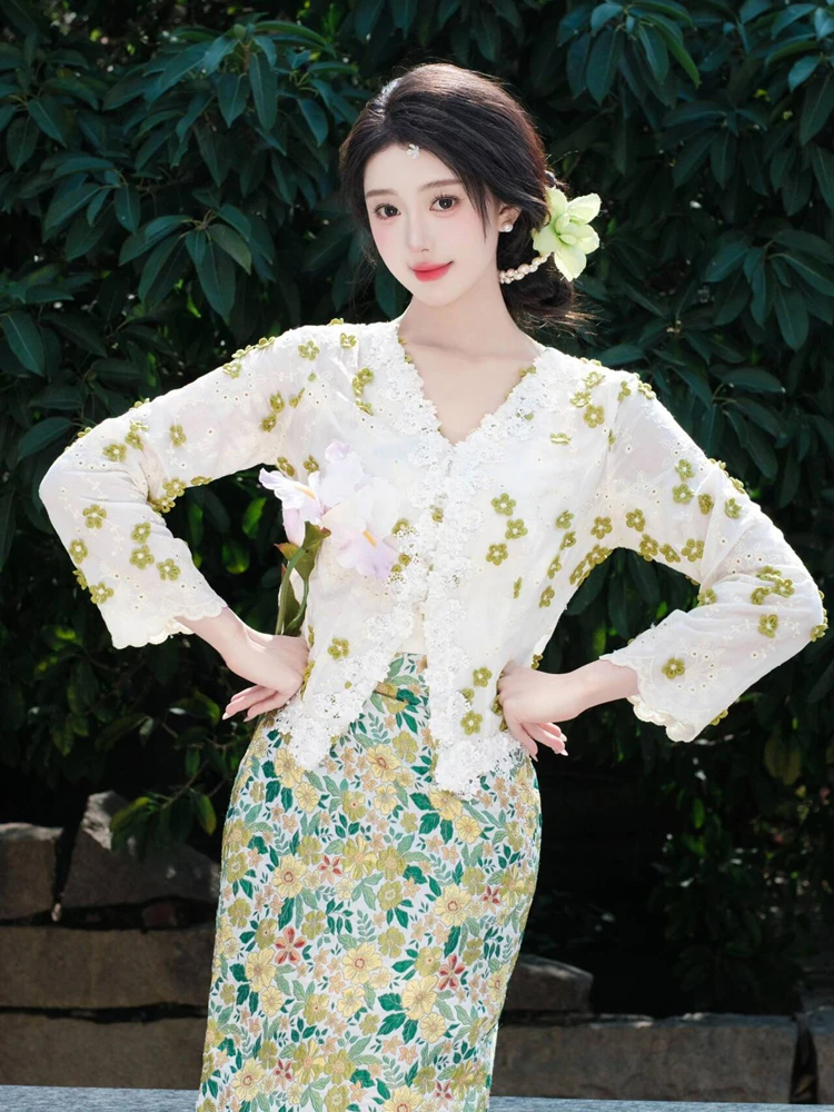New Ethnic Style Small Hairpin Flower Embroidery Photography Costume Set Natural Photography Shoot Traditional Clothing
New Ethnic Style Small Hairpin Flower Embroidery Photography Costume Set Natural Photography Shoot Traditional Clothing