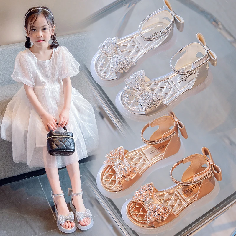 Girls Rhinestone Bow Sandals Kids Summer Princess Shoes Soft Sole Casual Beach Sandals for Children Outdoor Anti Slip Flats
Girls Rhinestone Bow Sandals Kids Summer Princess Shoes Soft Sole Casual Beach Sandals for Children Outdoor Anti Slip Flats