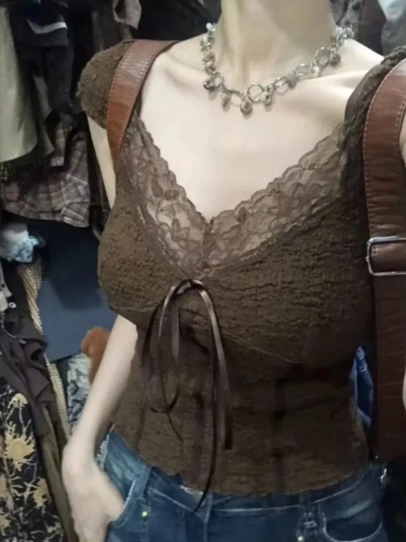 American Retro Brown Textured Lace T-shirt for Women 2024 V-neck Bow Tees Y2k E-Girl Slim Fit Summer Short Sleeve Tops Female
American Retro Brown Textured Lace T-shirt for Women 2024 V-neck Bow Tees Y2k E-Girl Slim Fit Summer Short Sleeve Tops Female