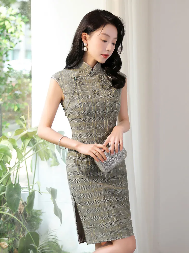 Шерстяной костюм с вышивкой в ретро-стиле для повседневной носки, осень 2023, от PinangHuu
Шерстяной костюм с вышивкой в ретро-стиле для повседневной носки, осень 2023, от PinangHuu