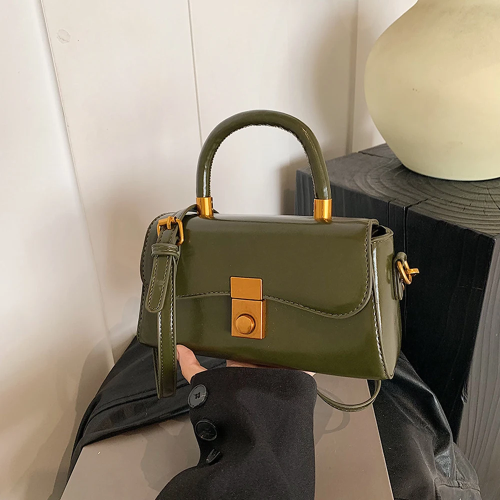 Новая винтажная глянцевая квадратная сумка через плечо, однотонная сумка из искусственной кожи, простой стиль, кошелек для ручной переноски, женские сумки через плечо
Новая винтажная глянцевая квадратная сумка через плечо, однотонная сумка из искусственной кожи, простой стиль, кошелек для ручной переноски, женские сумки через плечо