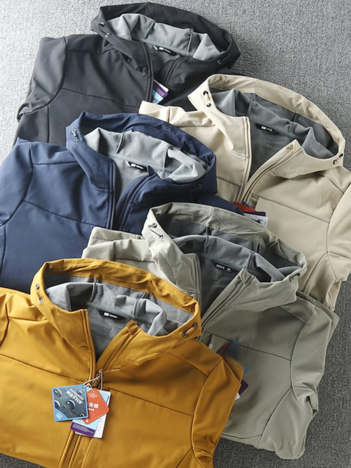 Всесезонная уличная куртка-парка унисекс с капюшоном, ветрозащитная, водонепроницаемая, на флисовой подкладке, для мужчин и женщин
Всесезонная уличная куртка-парка унисекс с капюшоном, ветрозащитная, водонепроницаемая, на флисовой подкладке, для мужчин и женщин